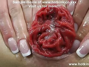 Leccata UN BBW in an ...
